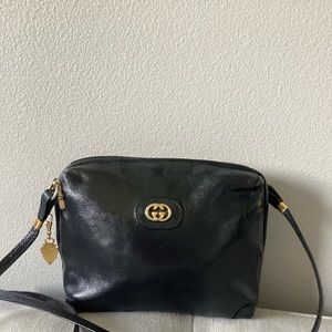 GUCCI GG Logo Shoulder Bag Leather Navy Blue Gold-Plated Made In Italy 65ML081